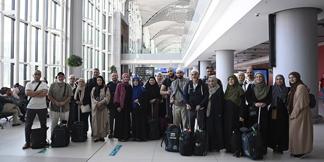 İlk hacı kafilesi yurda döndü