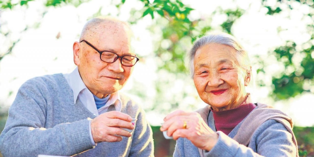 Uzun yaşamanın sırrı bulundu! O yiyeceği tüketenler 100 yaşına kadar yaşıyor...