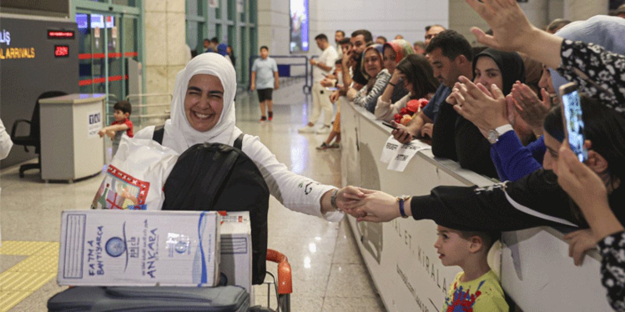 İlk hacı kafilesi Ankara'ya geldi