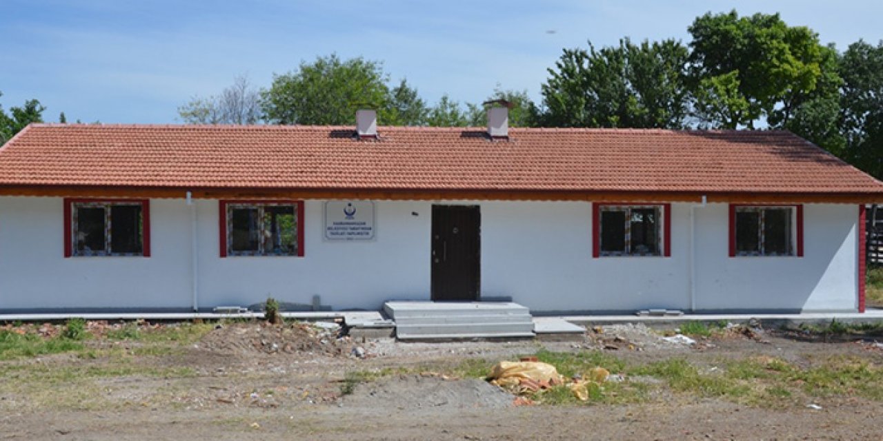 Kahramankazan Belediyesi köy okulunu yeniliyor
