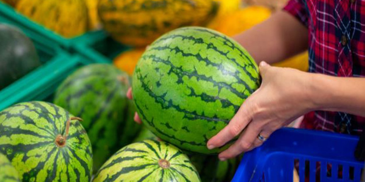 Yazın Vazgeçilmez lezzeti: İşte Doğru Karpuz seçmenin yöntemi!
