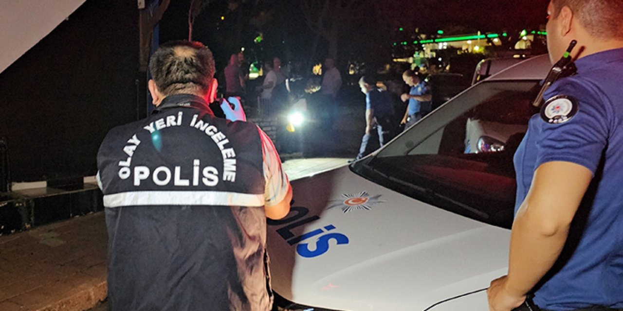 Müşteriler ile bar çalışanı arasında silahlı kavga: 3 yaralı