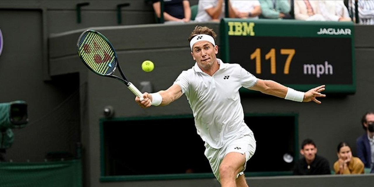 Wimbledon’da dünya 4 numarası elendi