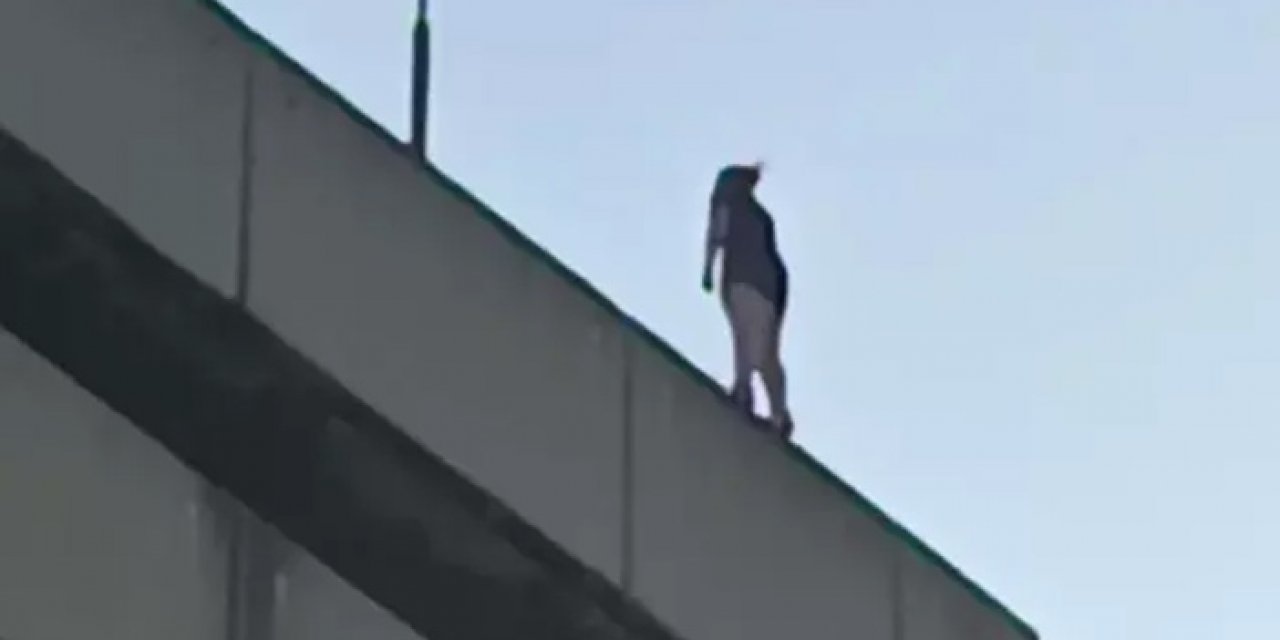 Kendisini aşağıya atan genç kızın babası ünlüymüş