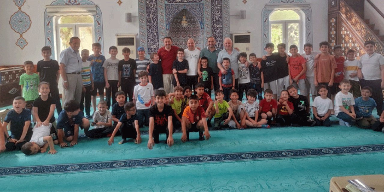 Beypazarı'nda Kur'an kurslarına katılan çocuklara sürpriz
