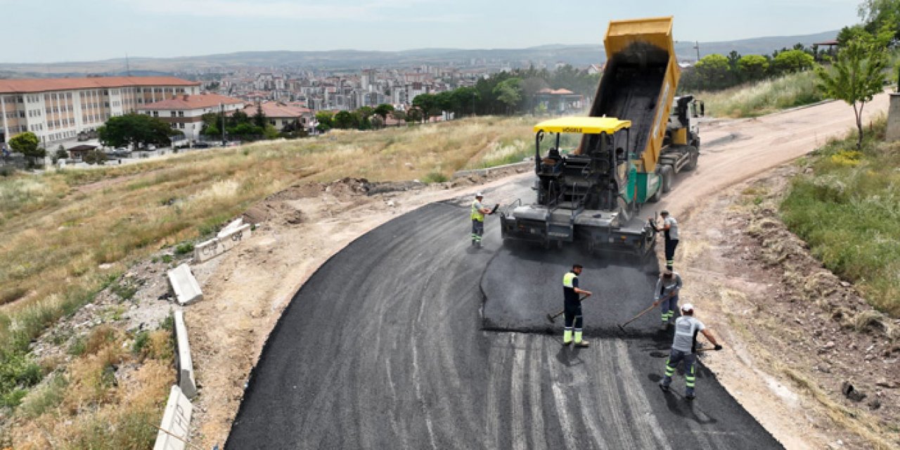 Mamak’ta asfalt serim çalışmaları sürüyor