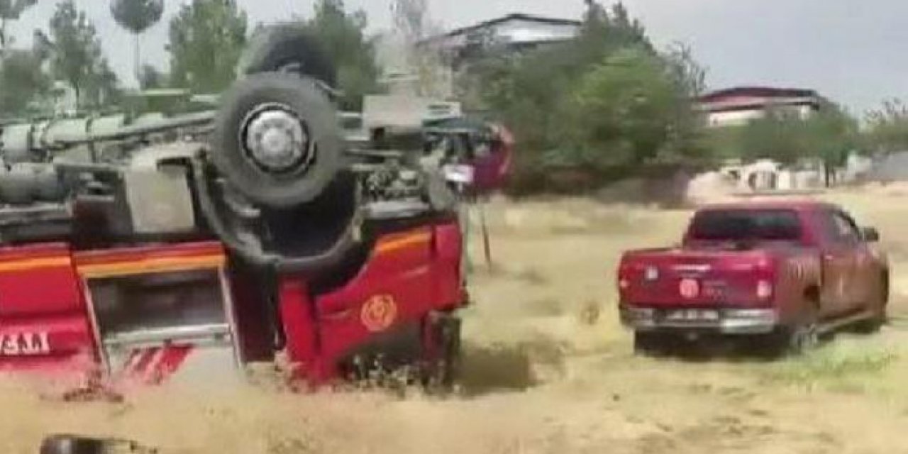 Yangına giden itfaiye aracı devrildi: 3 kişi yaralandı