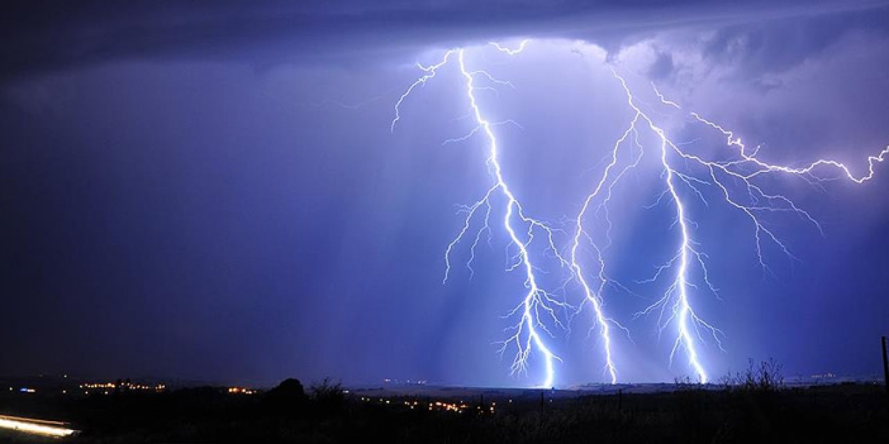 Buralarda yaşayanlar dikkat: 11 il için turuncu kodlu uyarı verildi! Sel, yıldırım, heyelan...