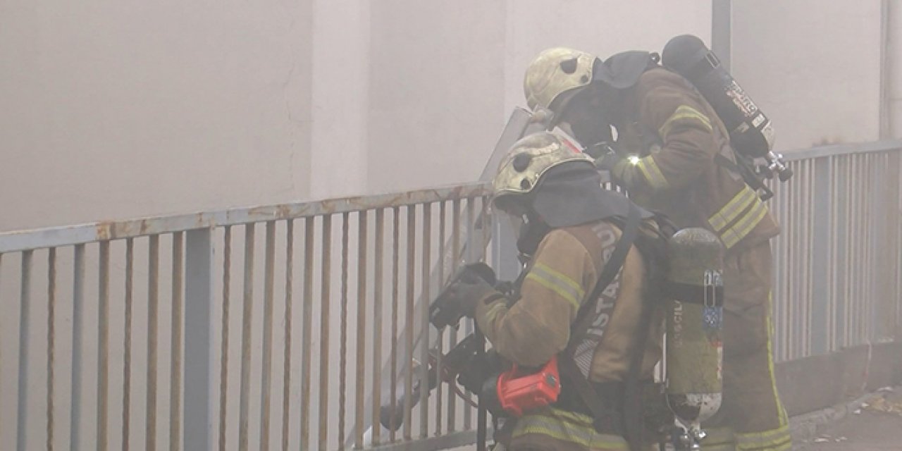 İstanbul'da elektronik eşya mağazasında yangın