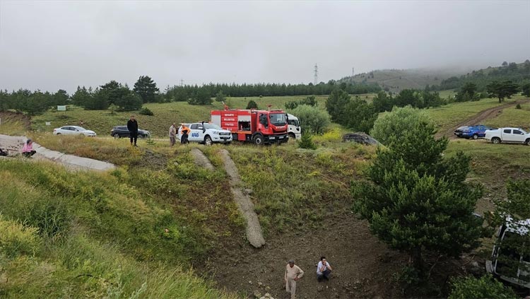 Erzincan'da minibüs şarampole yuvarlandı: 4 ölü, 10 yaralı