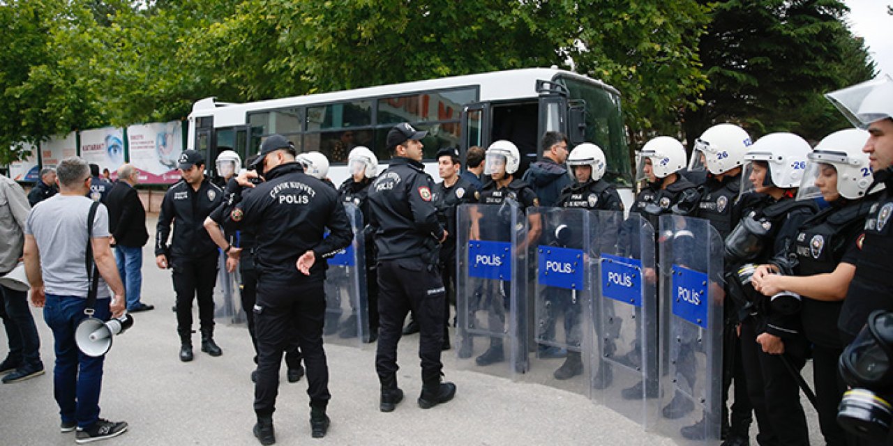 İzinsiz basın açıklamasına 18 gözaltı