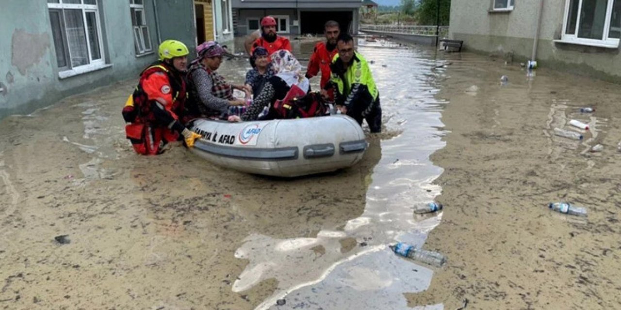 Zonguldak'ta sağanak: 2 hastaneyi su bastı