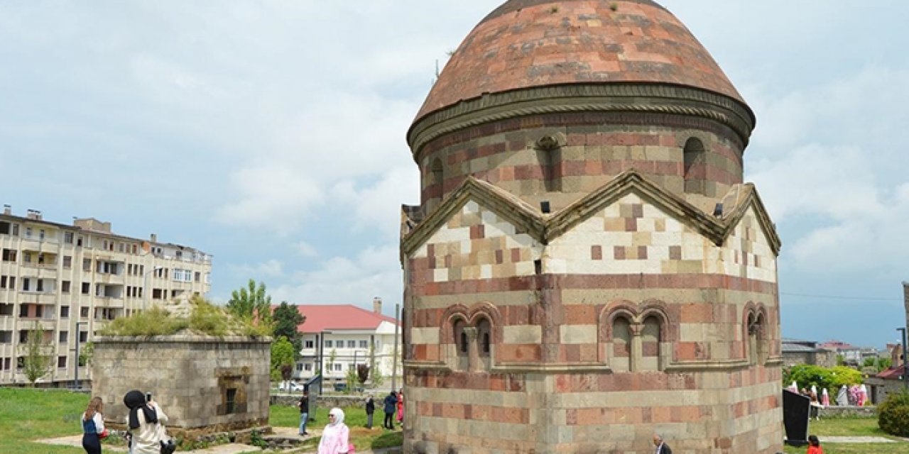 Öğrenciler Erzurum’un tarihi yerlerini gezdi