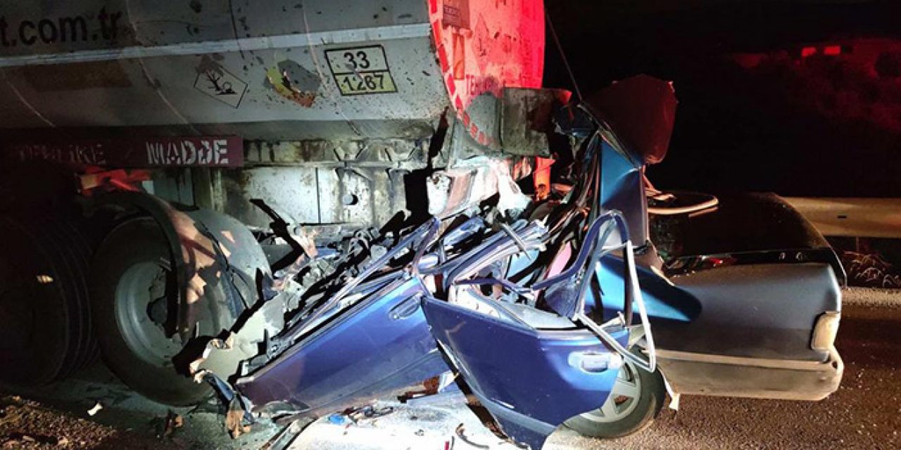 Yakıt tankerine arkadan çarpan araç 3 kişiye mezar oldu