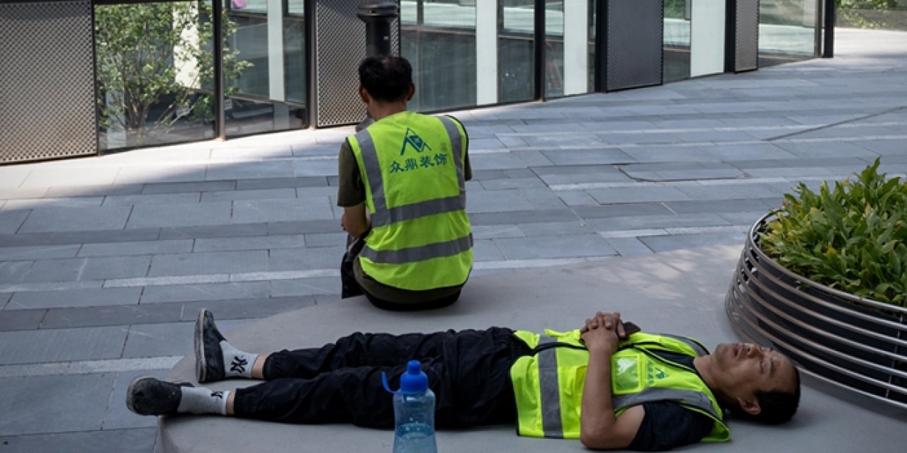 Aşırı sıcaklar nedeniyle açık alanda çalışmak yasaklandı