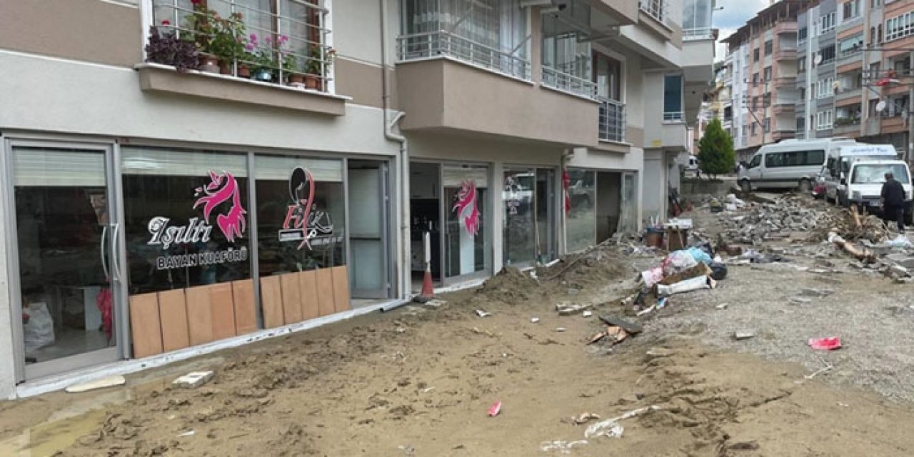 Selde mahsur kalan kadın kurtarıldı