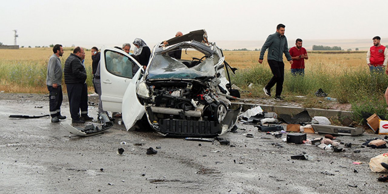 Sivas'ta feci kaza: 2 ölü, 3 yaralı