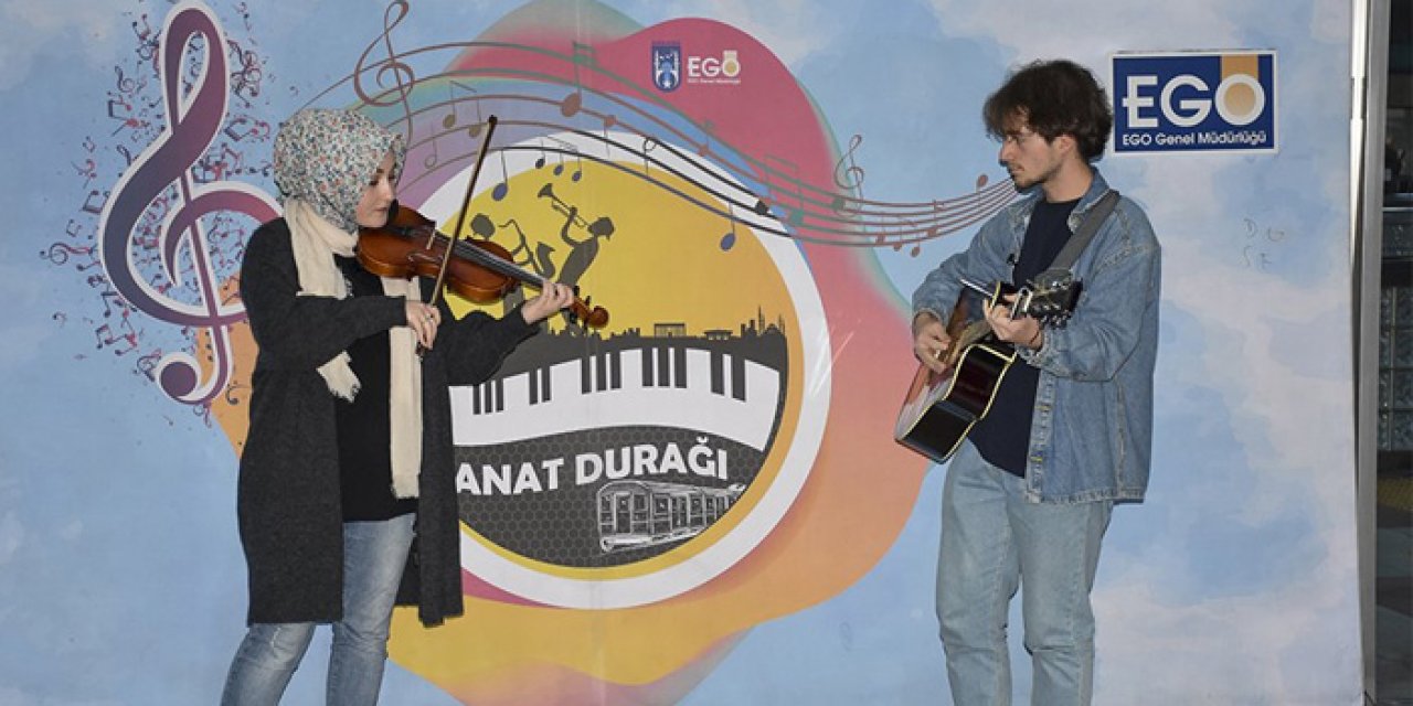 Ankara metrolarında sanat şöleni: Müzik ve semazen gösterisi!