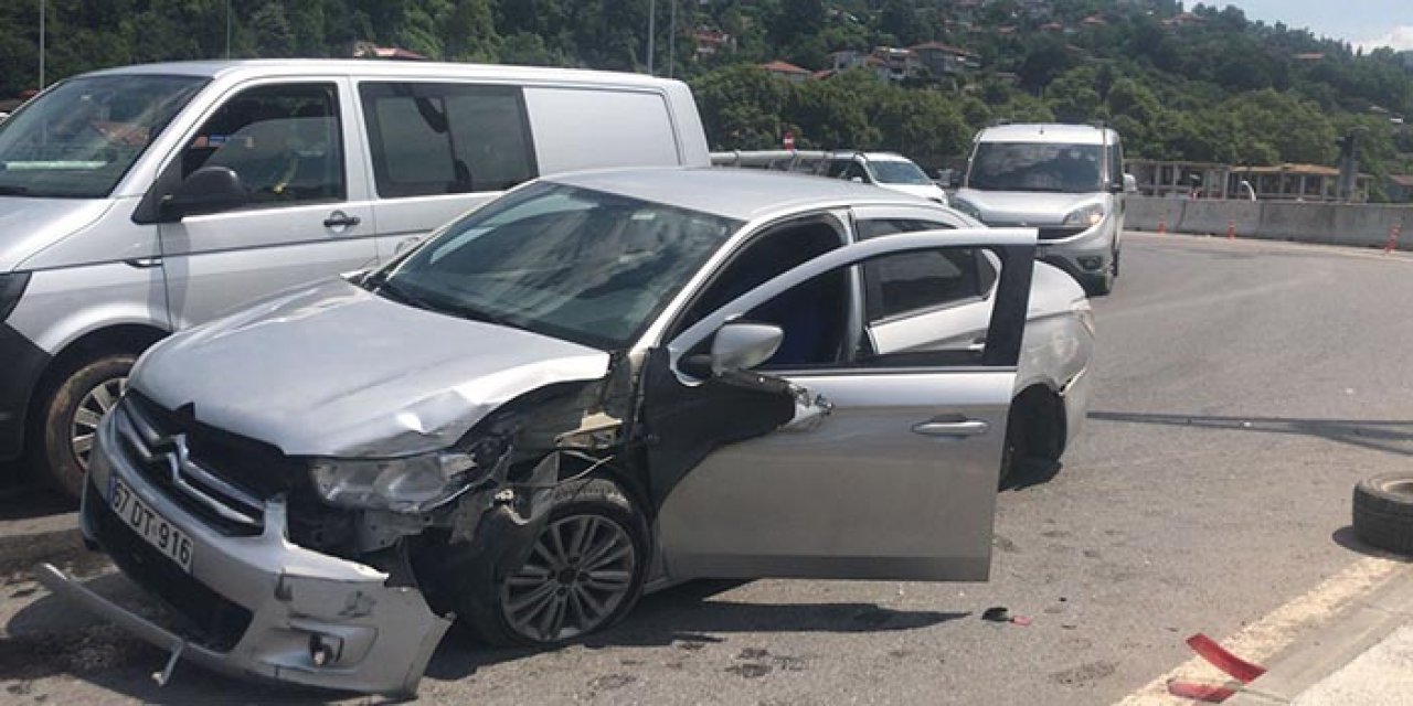 Seyir halindeyken tekerleği fırladı: 3 yaralı