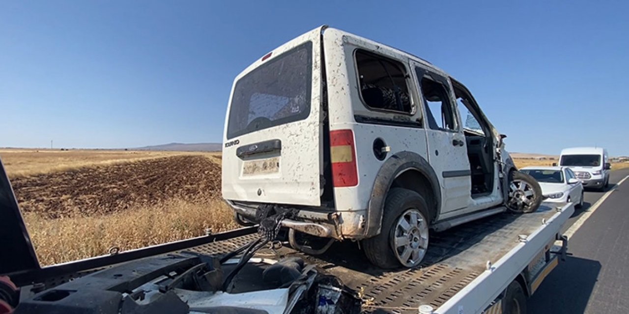Araç şarampole devrildi: 2’si çocuk 8 ağır yaralı