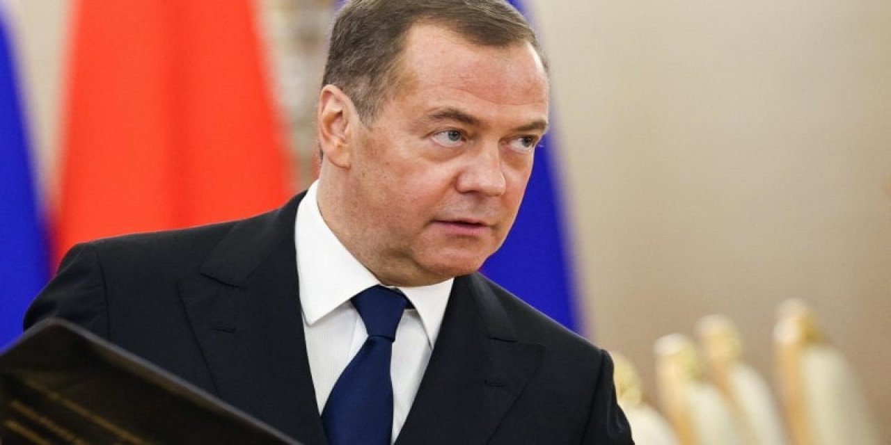 Medvedev Kimdir? Dmitri Medvedev Kimdir? Medvedev Nereli ve Kaç Yaşında?