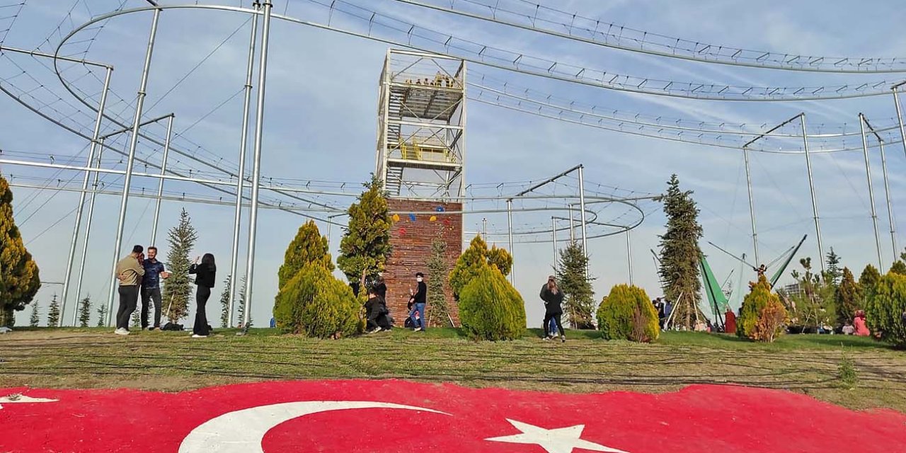Macerayı Doruklara Çıkaran Aktivite: Ankara Millet Bahçesi Zipcoaster