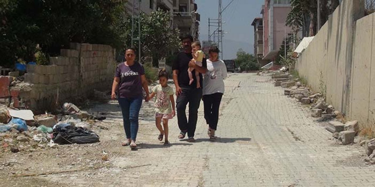 Hataylı depremzede aileye hem hırsızlık hem dolandırıcı şoku!