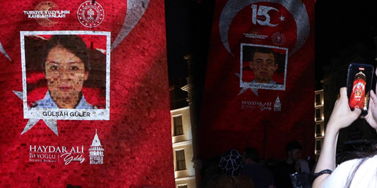 15 Temmuz hain darbe girişimi şehitlerinin fotoğrafları Galata Kulesi'ne yansıtıldı