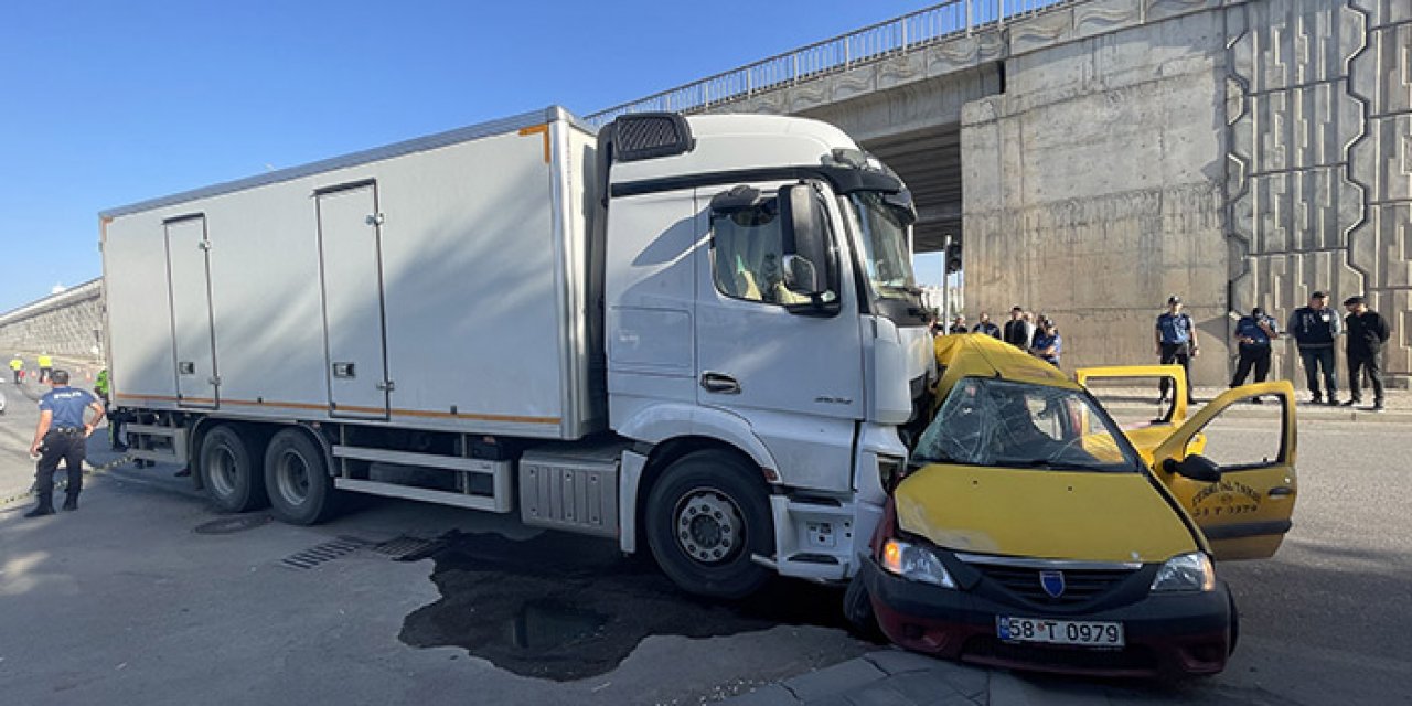 Sivas’ta feci kaza: 4 ölü 1 yaralı