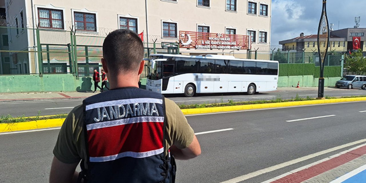 138 kaçak göçmen sınır dışı edildi