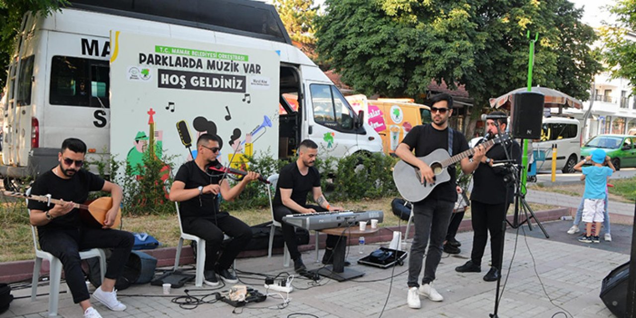 Mamak Belediyesi parklarda mini konser veriyor