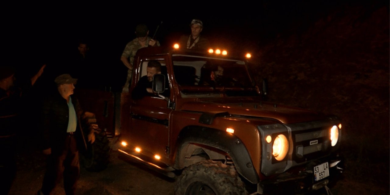 Köye inen ayılara karşı 15 kişilik tim kurdular