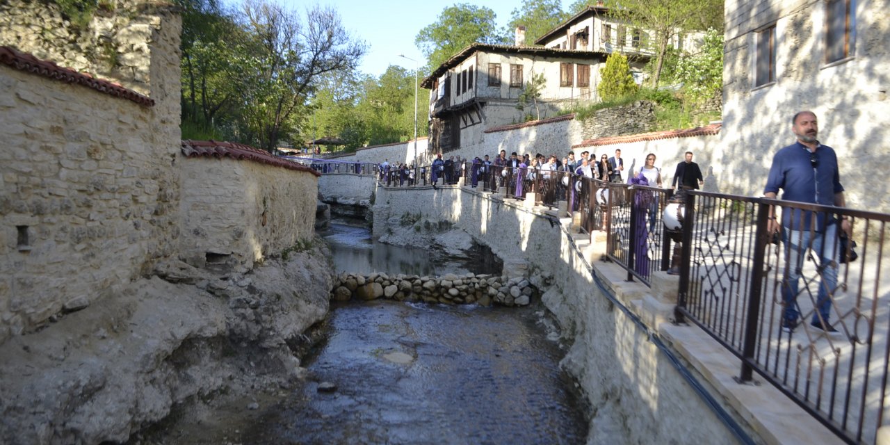 Muhteşem Güzelliğiyle Görenleri Büyülüyor: Akçasu Kanyonu