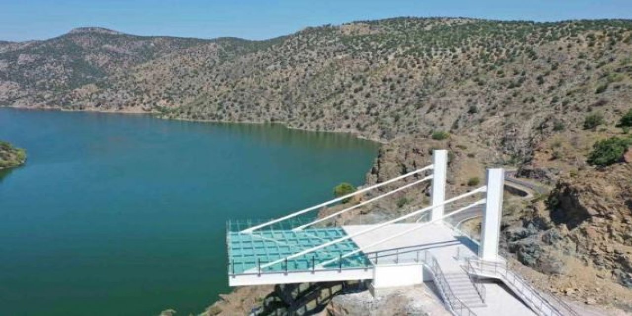 Ankara'nın İlk Cam Terası Hizmete Açıldı! Muhteşem manzaranın tadını çıkaracağınız bu yere bayılacaksınız