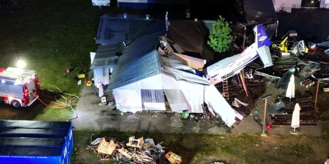 Hangarın üzerine uçak düştü: 5 kişi öldü