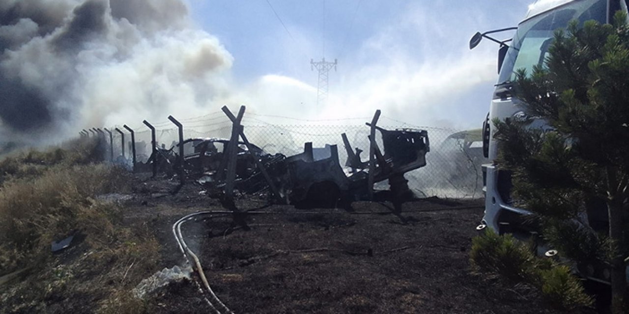 Sanayi sitesinde çıkan yangında 200 araç yandı