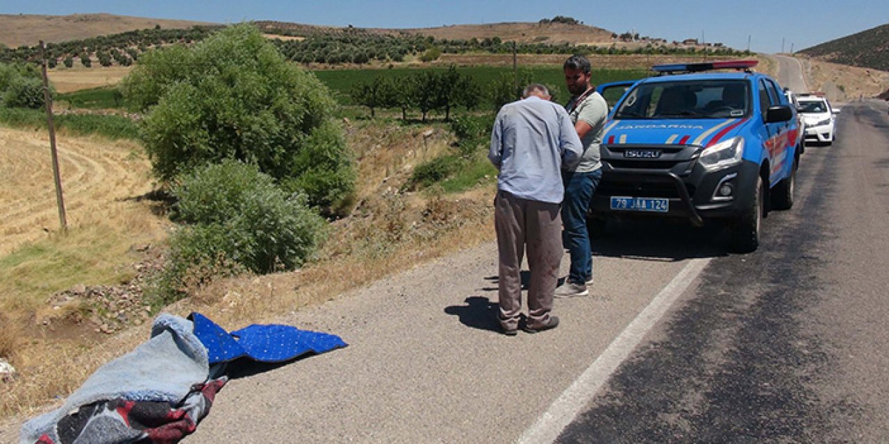 Otomobil dere yatağında devrildi: 1 ölü 2 yaralı