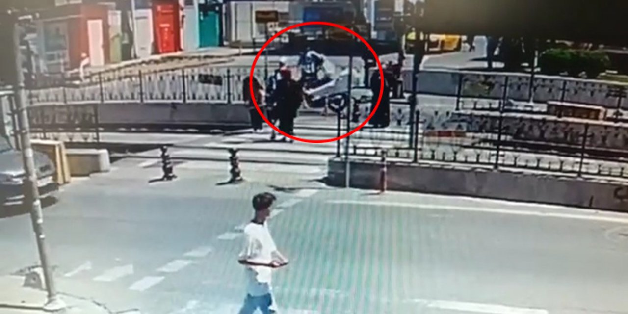 Motosiklet ile yayalara çarptı: 3 yaralı