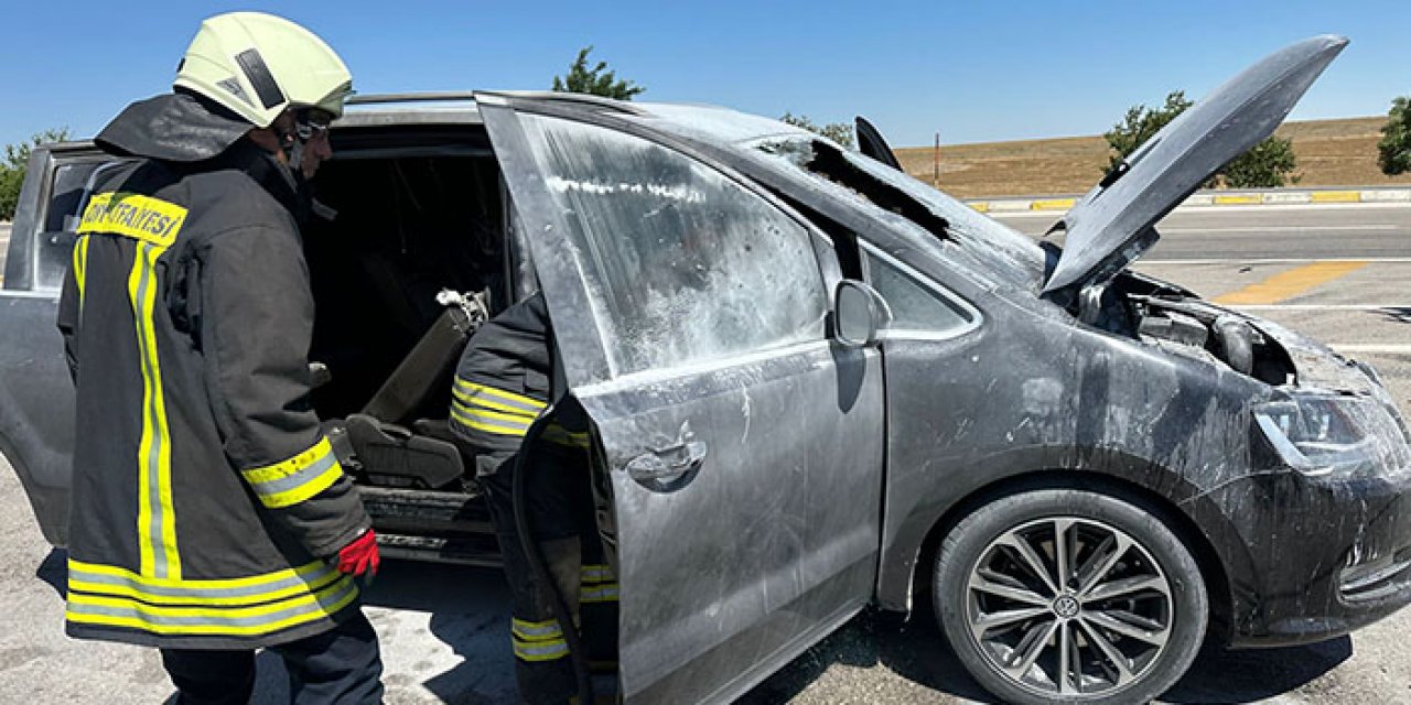 Araç içinde çıkan yangın söndürüldü