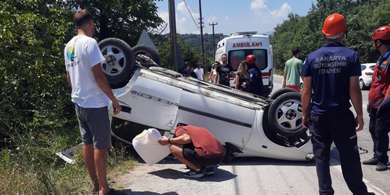 Takla atan araçtaki 4 kişi yaralandı