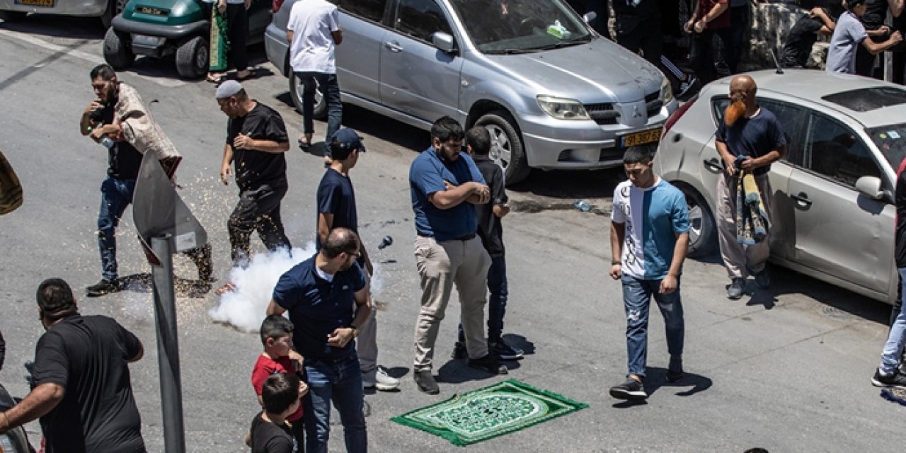 İsrail polisinden cuma namazına müdahale