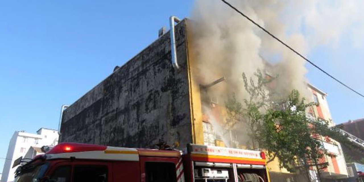 Ümraniye'de korkutan yangın