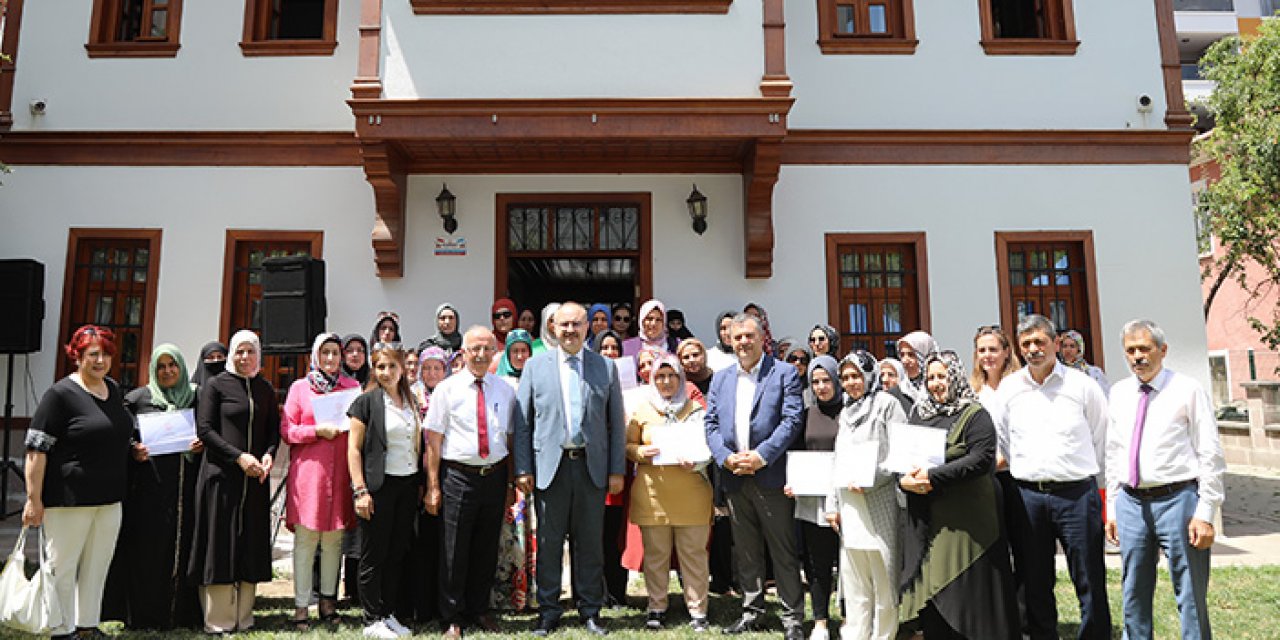 Çubuk'ta meslek edindirme kursuna yoğun ilgi