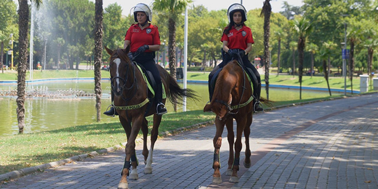 Kadın süvariler görev başında