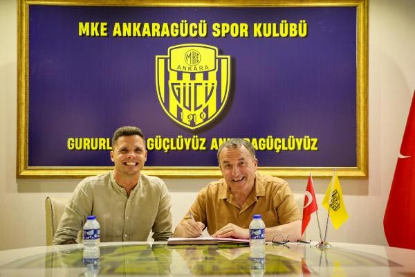 Ankaragücü, Rafal Gikiewicz'İ renklerine bağladı