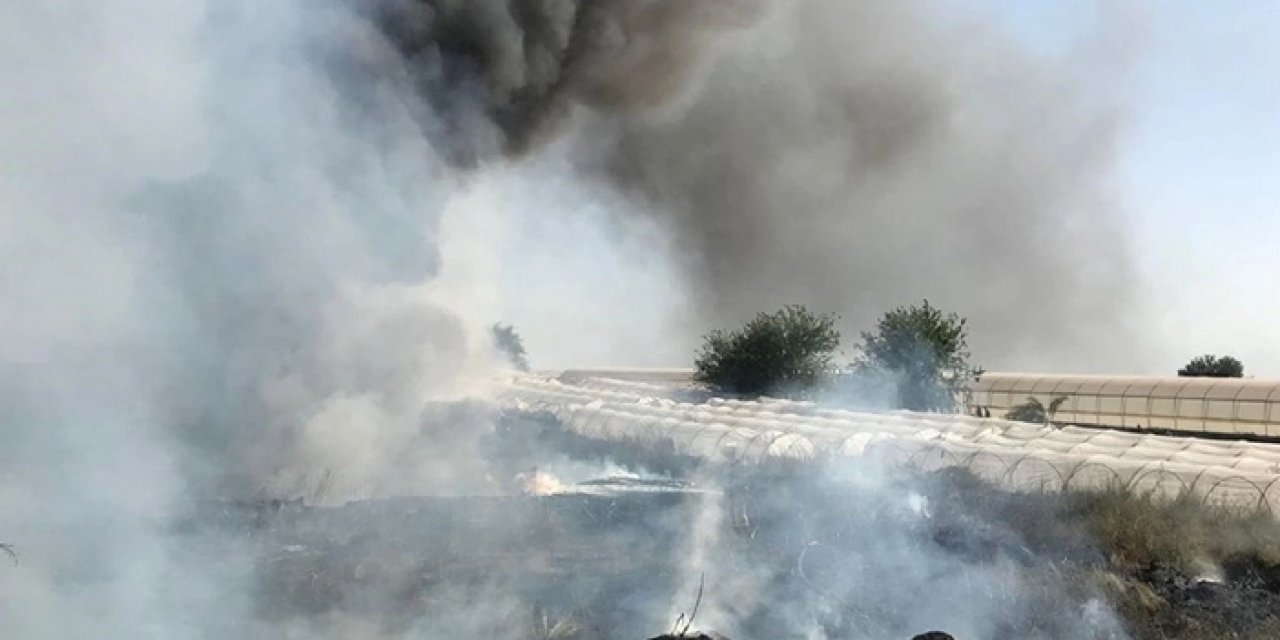 Antalya'da korkutan yangın: Müdahale sürüyor