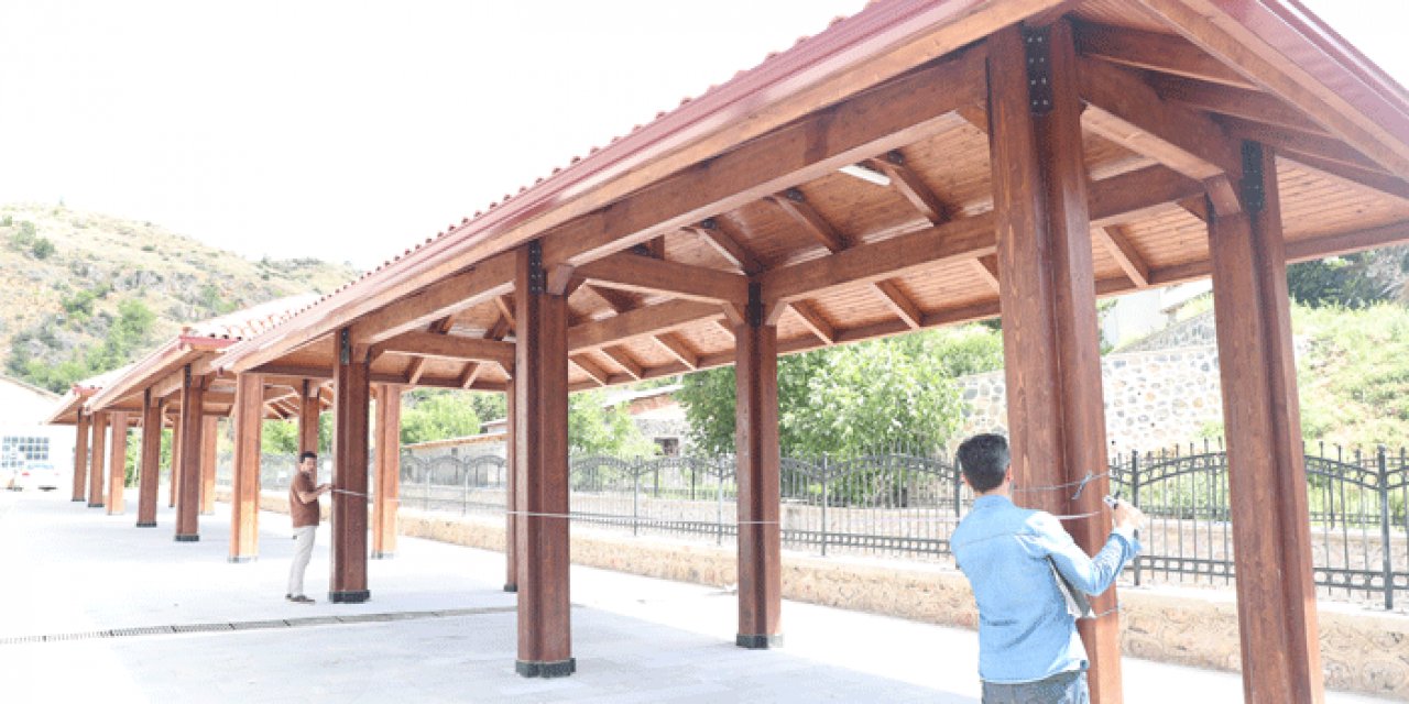 Ayaş'ta yeni pazar yeri hizmete açıldı