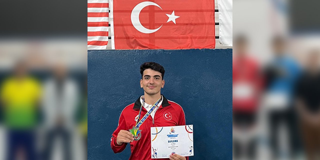 Para badmintoncumuz dünya ikincisi oldu