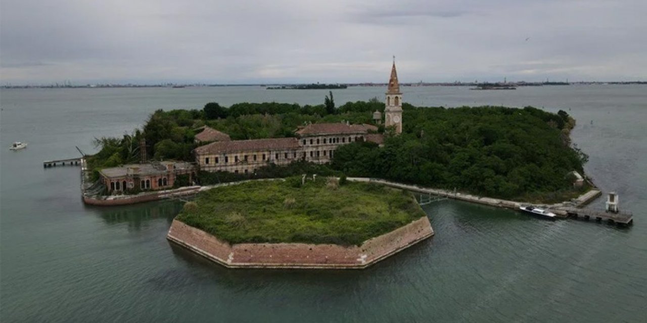 Tatilcilerin yeni rotası Ölüm Adası: Toprağın yarısı insan küllerinden oluşuyor