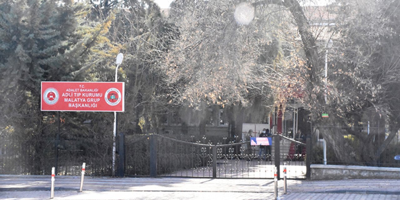 Eşi tarafından bıçaklanan kadın yaşam savaşını kaybetti